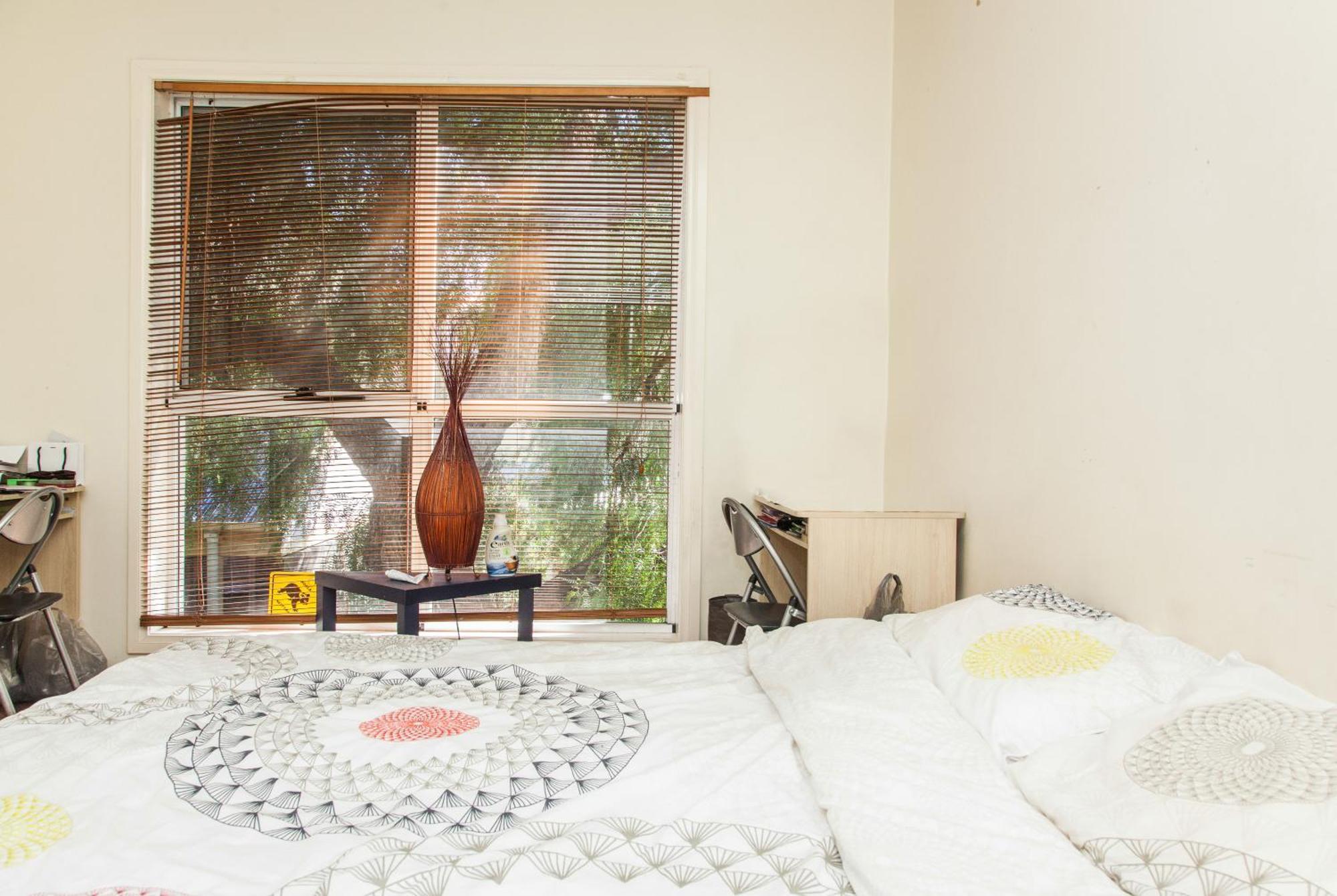 Abbotsford Private Rooms & Pods - 15 Charles Homestay เมลเบิร์น ภายนอก รูปภาพ