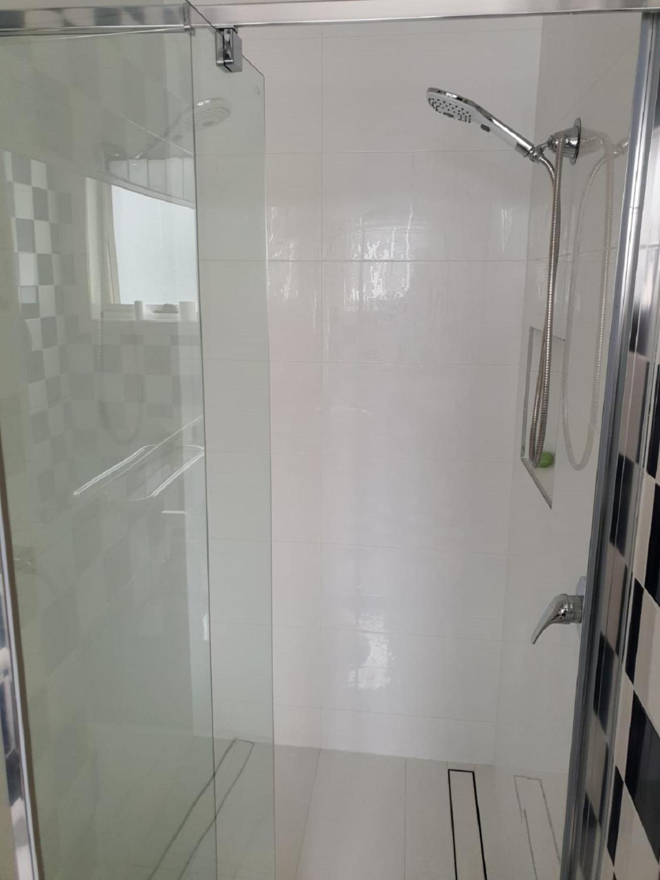 Abbotsford Private Rooms & Pods - 15 Charles Homestay เมลเบิร์น ภายนอก รูปภาพ