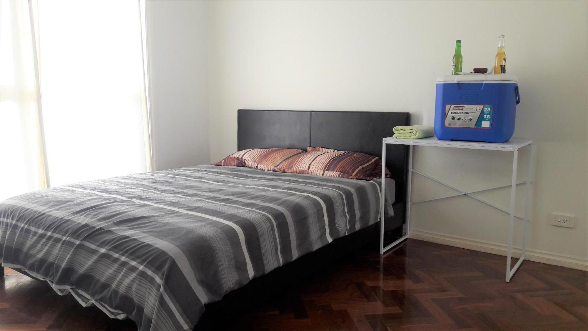 Abbotsford Private Rooms & Pods - 15 Charles Homestay เมลเบิร์น ภายนอก รูปภาพ