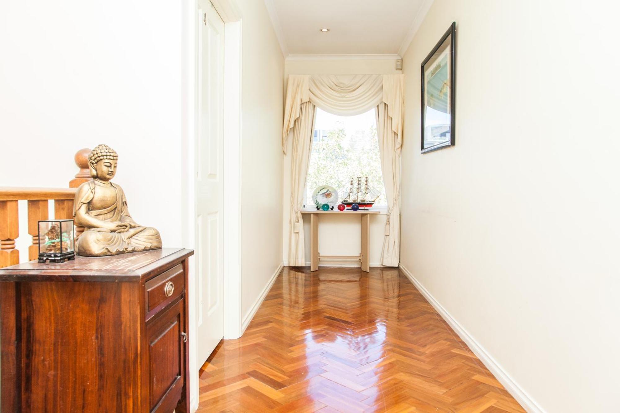 Abbotsford Private Rooms & Pods - 15 Charles Homestay เมลเบิร์น ภายนอก รูปภาพ