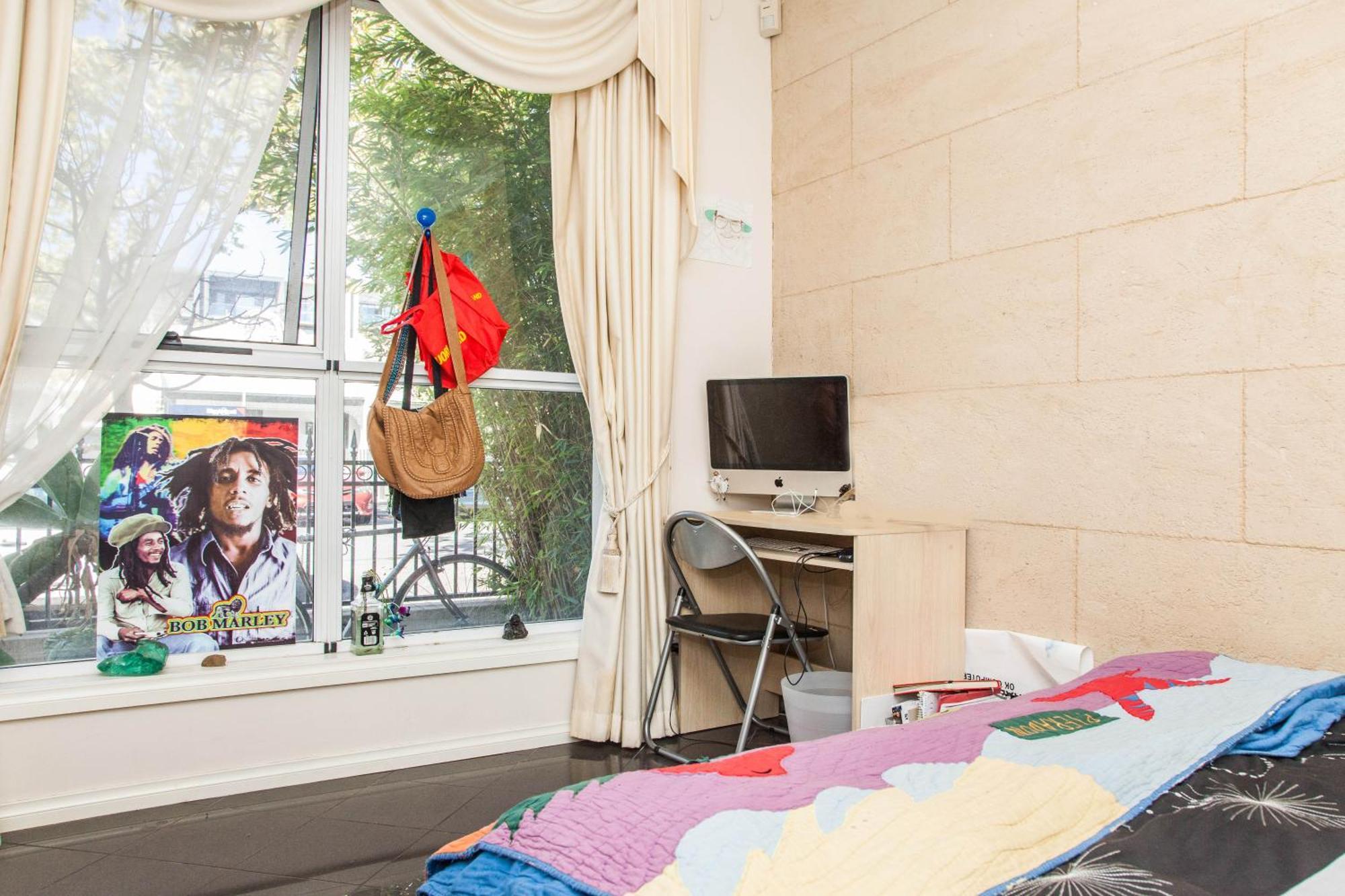 Abbotsford Private Rooms & Pods - 15 Charles Homestay เมลเบิร์น ภายนอก รูปภาพ